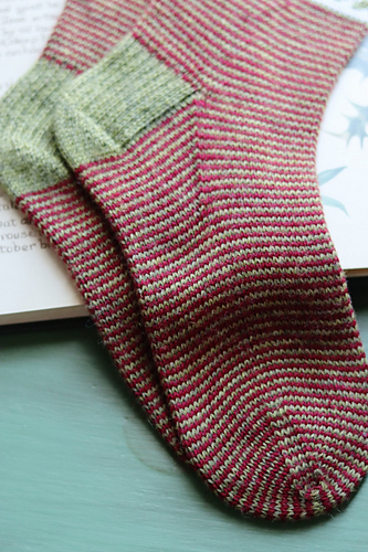 Comfort & Joy Sokker - This Handmade Life