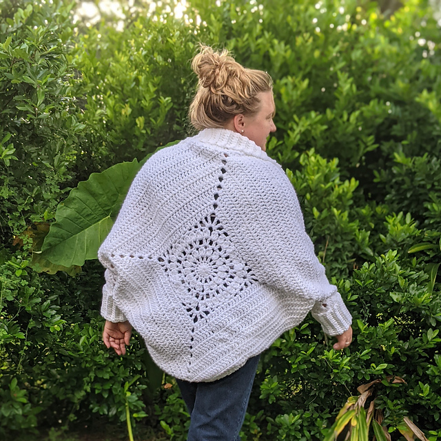 Dream Catcher Cardi Round 