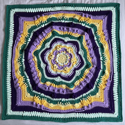 Ravelry Viola Blanket pattern by Jacqui Goulbourn