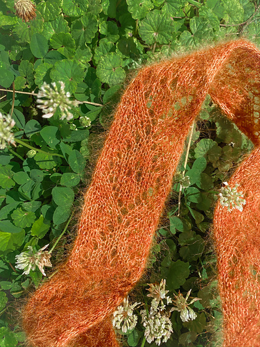 'in clover' Scarf