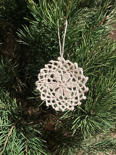 Ravelry: Antique Snowflake Ornament pattern by Artistry Engineered