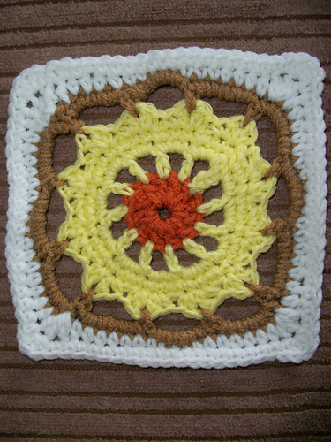 Ravelry: Square 25 pattern by Jean Leinhauser