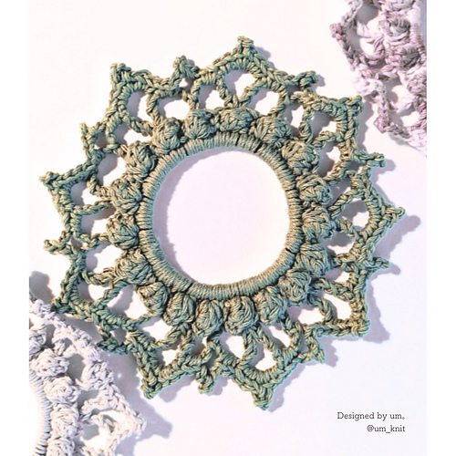 Crochet Lace Scrunchie mini