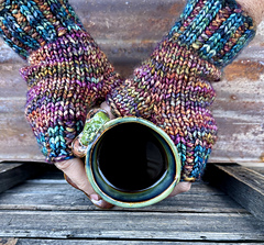 Ravelry: Just a Mitt pattern by Sahnya Greenfield