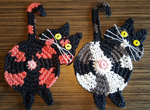 Pusete Kattbittende Kopperbutt Coaster - Upper Crust Crochet