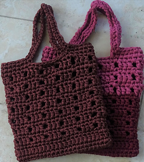 Ravelry: Flatter pattern by Agrarian Artisan
