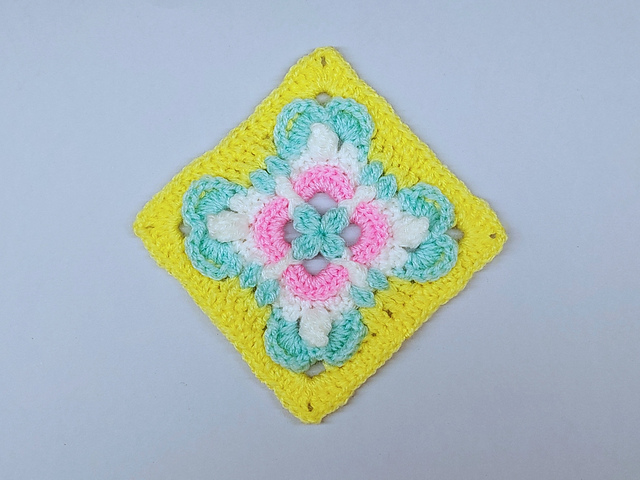 366 days of granny squares / Day 179