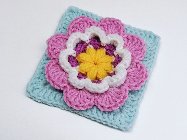 Square with 3D flower #89