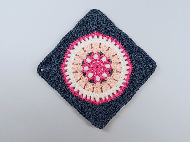 366 days of granny squares / Day 6