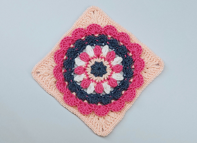 366 days of granny squares / Day 7