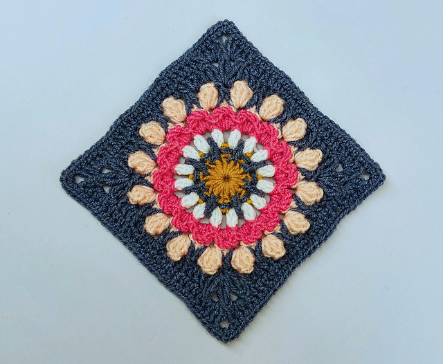 366 days of granny squares / Day 33