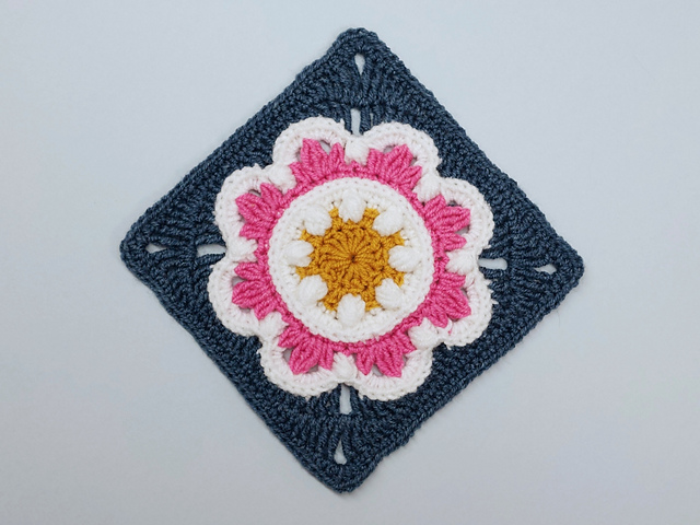 366 days of granny squares / Day 73