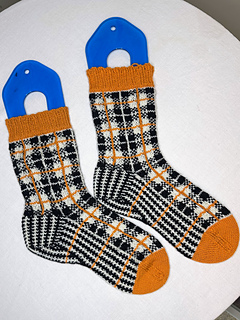 Stretched on blockers, facing right