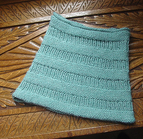 Ravelry: Copycat Cowl pattern by Verna Glass