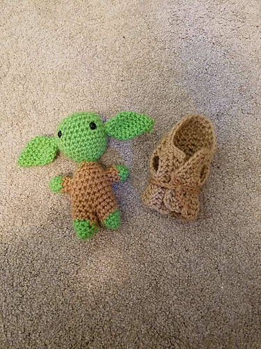 Ravelry: Little Green Alien pattern by Jacqueline Miceli
