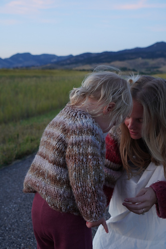 The Glow Raglan Kids Genser - Violent Cat Lady