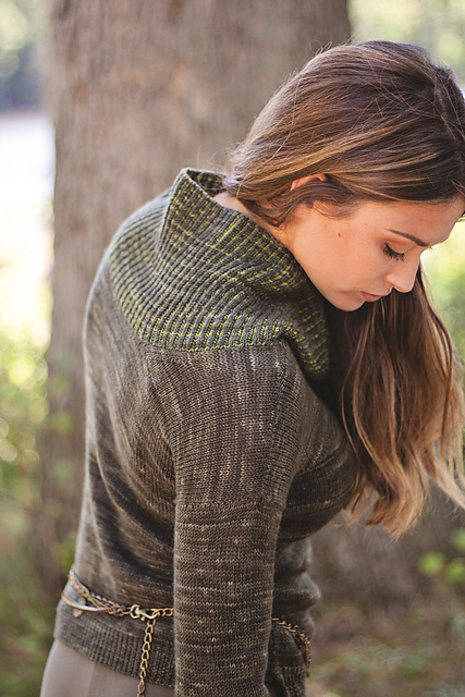 Ravelry: Follaje Pullover pattern by 