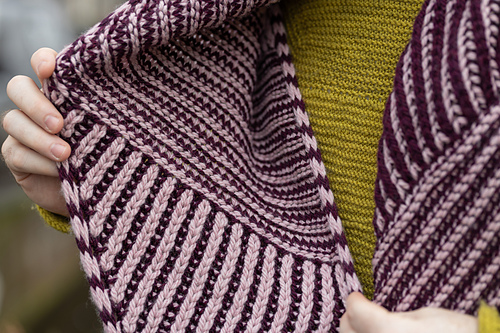 Ravelry: Slip 'n Slide Triangle pattern by Stephen West