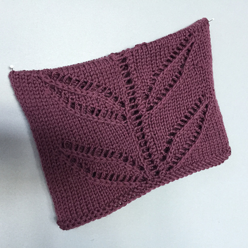 Ravelry: Leafmotif pattern by Susan Ashcroft