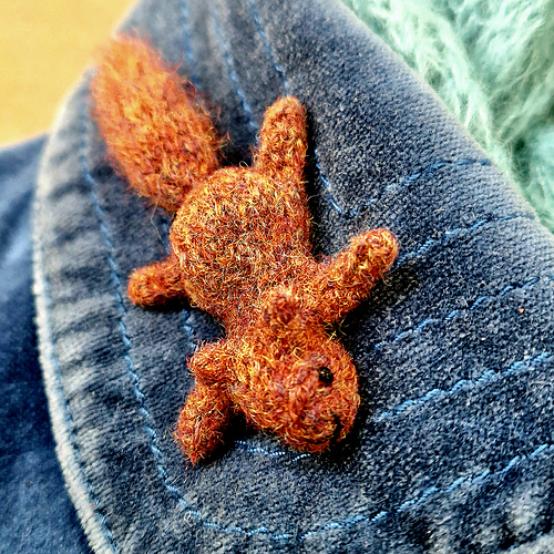 Red Squirrel Brooch photo 4