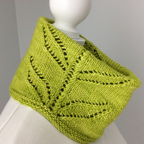 Ravelry: Leafmotif pattern by Susan Ashcroft