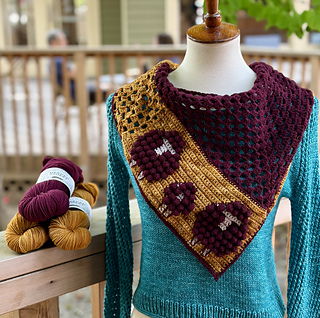 Meeker St - Whistling Kettle Tea Shop (fingering weight) in “Hold Up Beyoncé” and “Black Orchid” (and a little bit of “Moonglow” for the sheep face & feet)