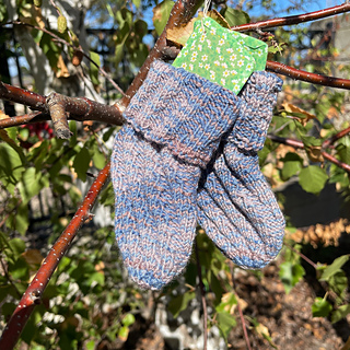 Ravelry: Fit-a-Long-Time Socks/Mitts pattern by Alise Upesleja