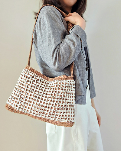Airy Lace Bag