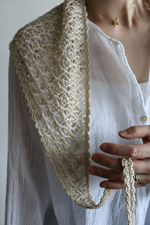 Sample 1: knitted with Trio 2 from Isager, worked with one strand.