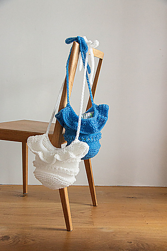 Ravelry: Swan Bag pattern by Yuka Tomioka