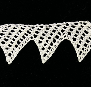 Dahlia Doily Trim