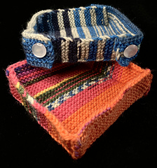 Pattern includes both a tabbed and non-tabbed version of this tray.