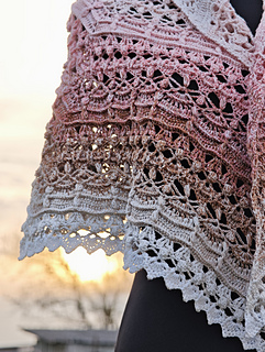 Ravelry: Cecilia Shawl Pentagon pattern by Zuzana Francová