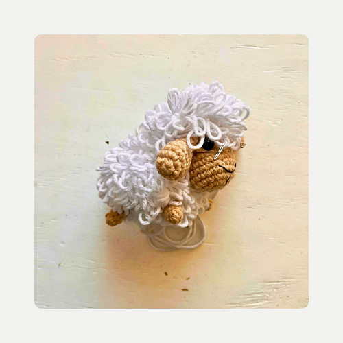 Fluffy Sheep - 3 Stitches Crafts