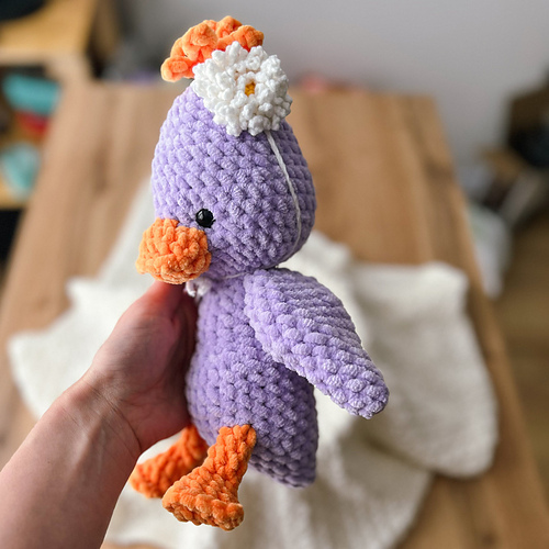 Pattern Daisy Duck Ravelry: Daisy duck pattern by Lovey Crochet Patterns