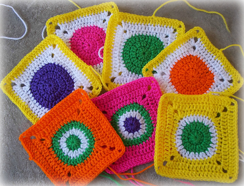 Circles in Squares Solid Grannies photo 2